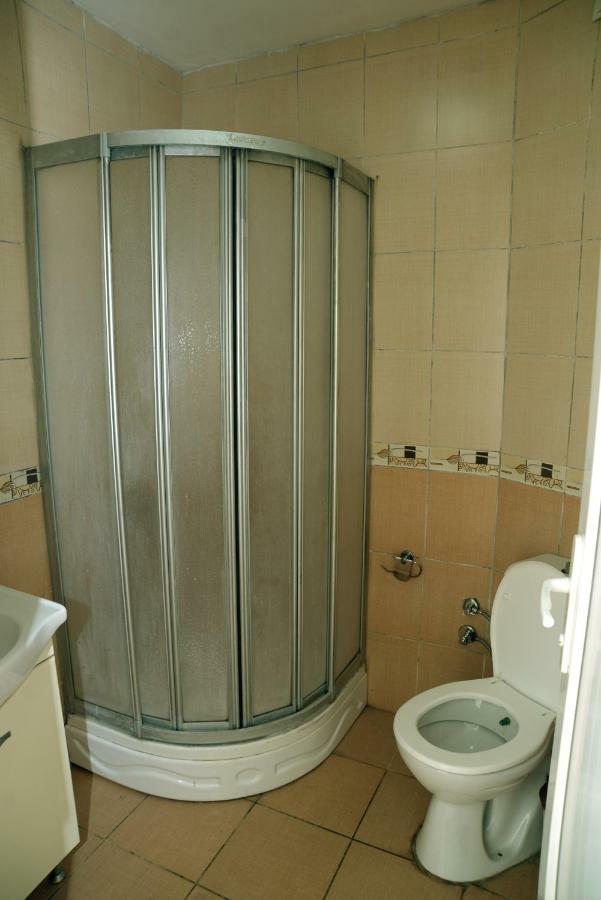 Vatan Yurt Hostel Istanbul Exterior photo