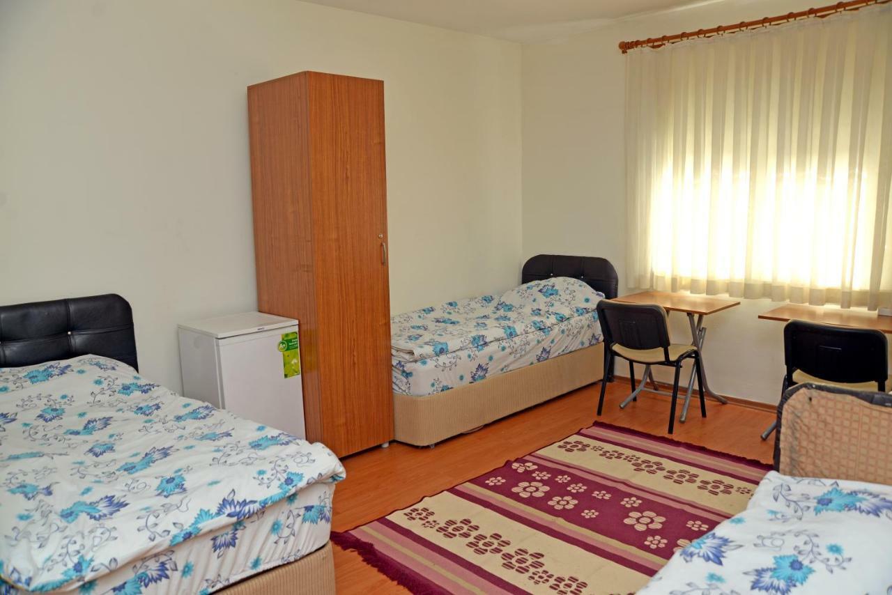 Vatan Yurt Hostel Istanbul Exterior photo