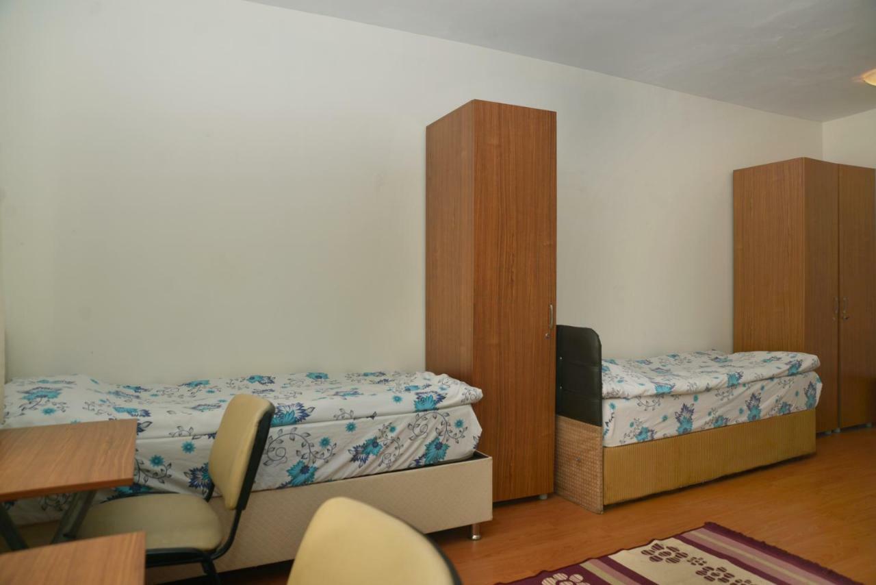 Vatan Yurt Hostel Istanbul Exterior photo